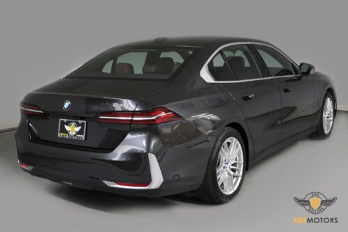 2024 BMW 530i - Image 29