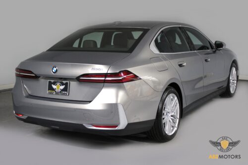 2024 BMW 530i - Image 29