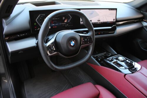 2024 BMW 530i - Image 27