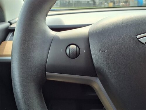 2020 TESLA Model 3 - Image 18