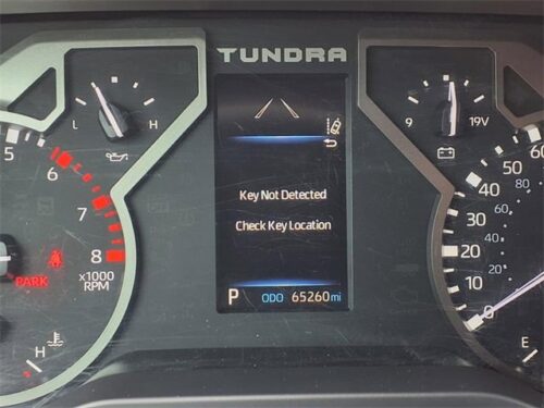 2022 TOYOTA Tundra - Image 32