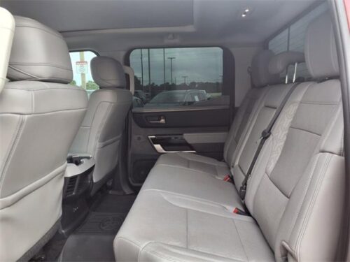 2022 TOYOTA Tundra - Image 13