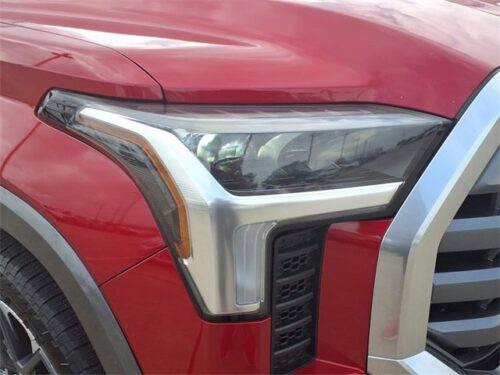 2022 TOYOTA Tundra - Image 10