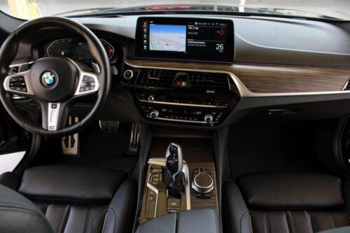 2021 BMW 540i - Image 24