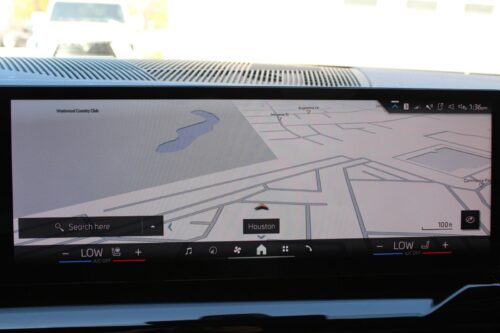 2024 BMW 530i - Image 21