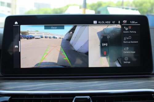 2021 BMW 540i - Image 19