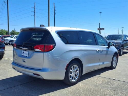 2023 CHRYSLER Voyager - Image 30