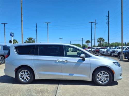 2023 CHRYSLER Voyager - Image 6