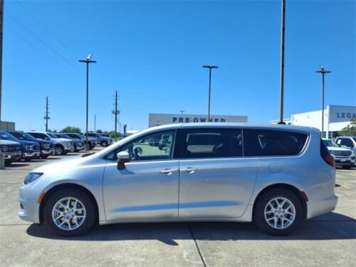 2023 CHRYSLER Voyager - Image 3
