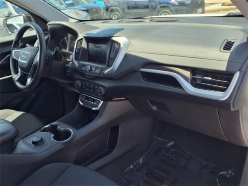 2024 GMC Terrain - Image 11