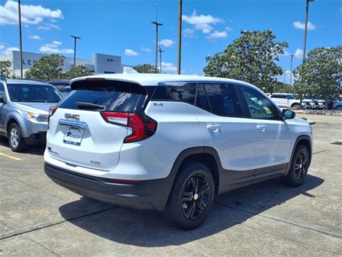 2024 GMC Terrain - Image 30