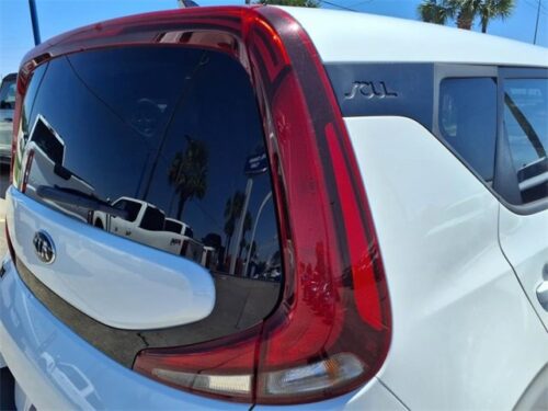 2021 KIA Soul - Image 10