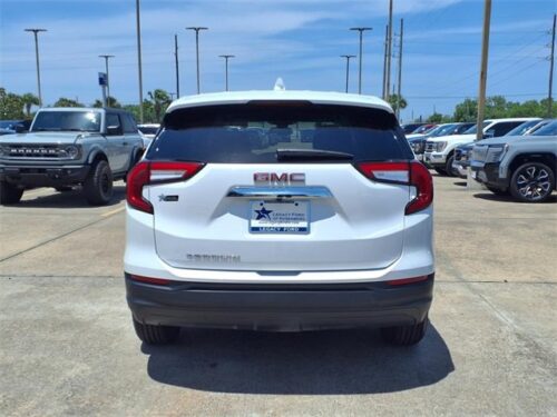 2024 GMC Terrain - Image 4