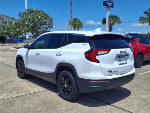 2024 GMC Terrain - Image 4