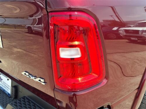 2025 RAM 1500 - Image 15