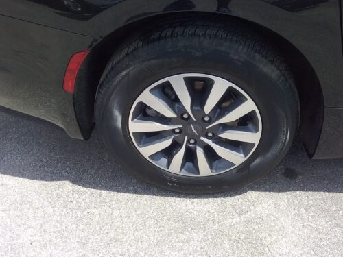 2024 CHRYSLER Pacifica - Image 33