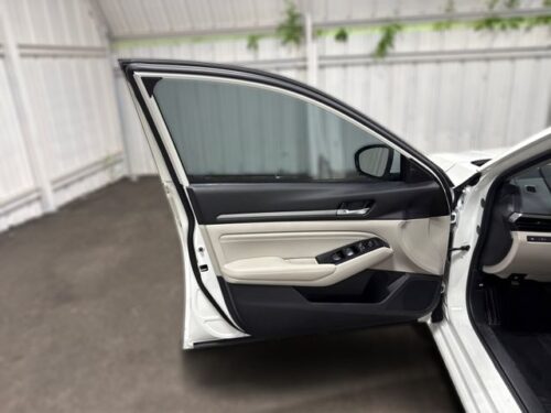 2021 NISSAN Altima - Image 15