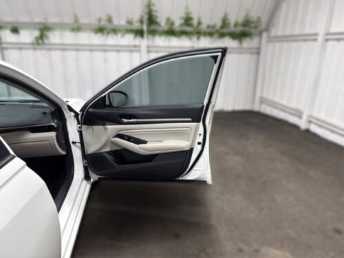 2021 NISSAN Altima - Image 14