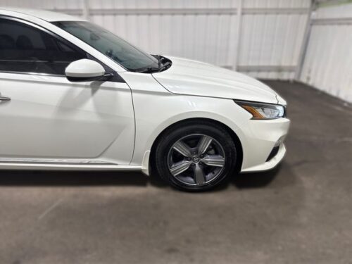 2021 NISSAN Altima - Image 11