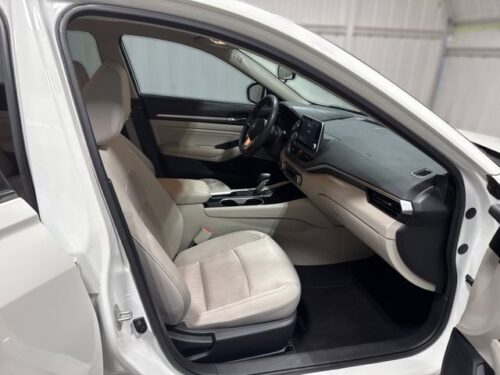 2021 NISSAN Altima - Image 5