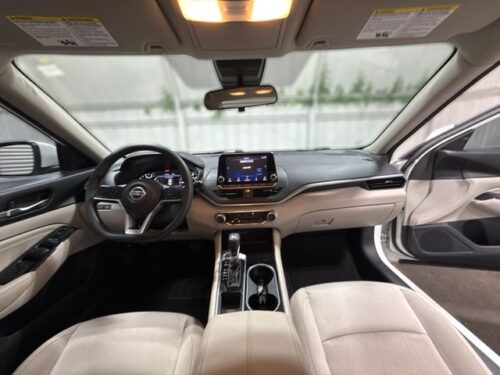 2021 NISSAN Altima - Image 4
