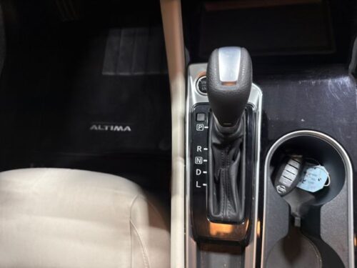 2021 NISSAN Altima - Image 2