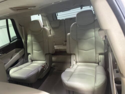 2017 CADILLAC Escalade - Image 18