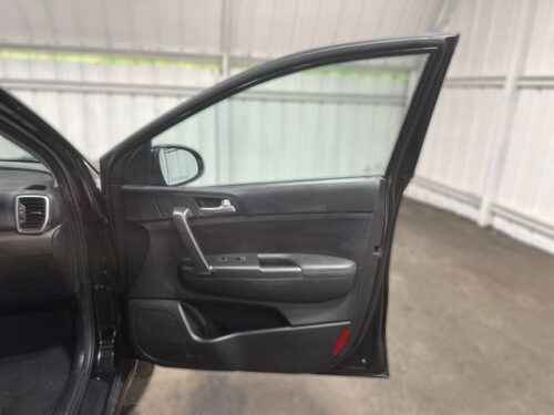 2021 KIA Sportage - Image 10