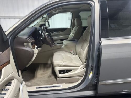 2017 CADILLAC Escalade - Image 23
