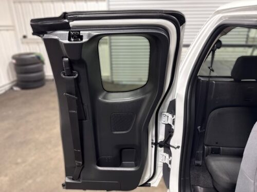 2023 NISSAN Frontier - Image 6