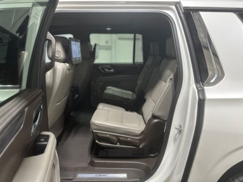 2021 GMC Yukon XL - Image 22