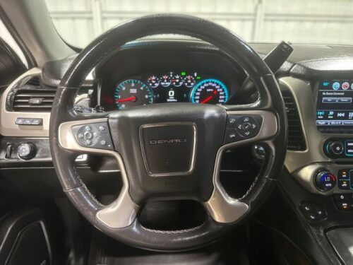 2019 GMC Yukon - Image 16