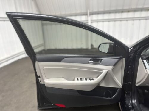 2018 HYUNDAI Sonata - Image 11