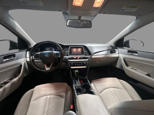 2018 HYUNDAI Sonata - Image 9
