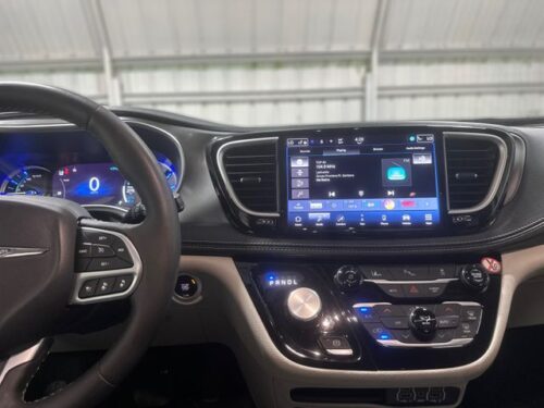 2024 CHRYSLER Pacifica - Image 18