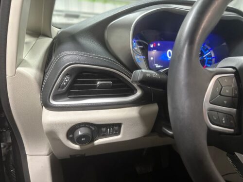 2024 CHRYSLER Pacifica - Image 14