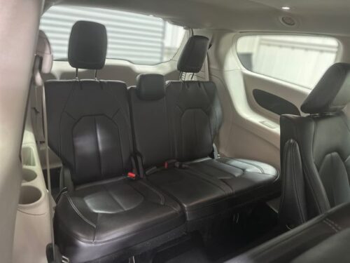 2024 CHRYSLER Pacifica - Image 3