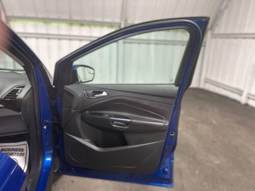 2019 FORD Escape - Image 10