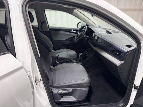 2022 VOLKSWAGEN Taos - Image 17