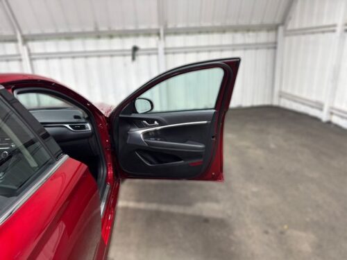 2023 GENESIS G70 - Image 14