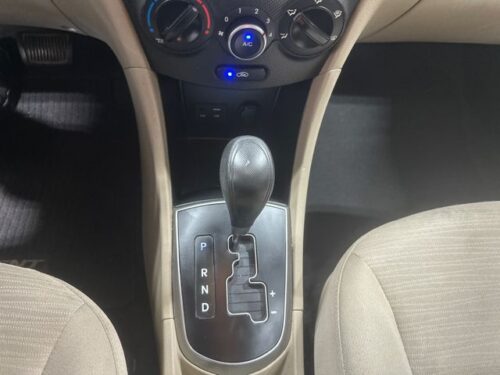 2017 HYUNDAI Accent - Image 2