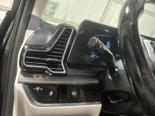 2023 KIA Sportage - Image 13