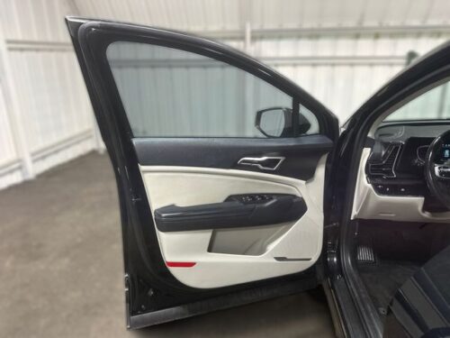 2023 KIA Sportage - Image 11