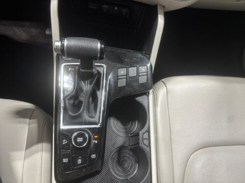 2023 KIA Sportage - Image 2