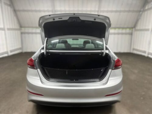 2018 HYUNDAI Elantra - Image 18