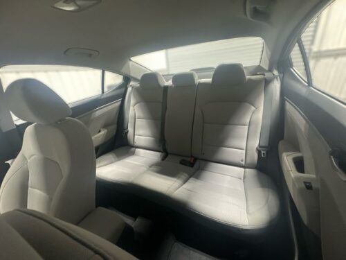 2018 HYUNDAI Elantra - Image 16