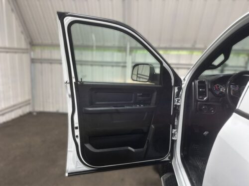 2022 RAM 3500 - Image 11