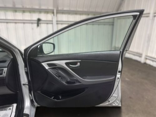 2016 HYUNDAI Elantra - Image 10