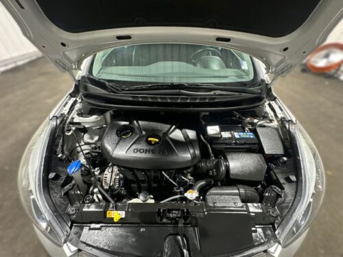 2016 HYUNDAI Elantra - Image 8