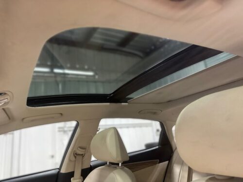 2017 KIA Cadenza - Image 11